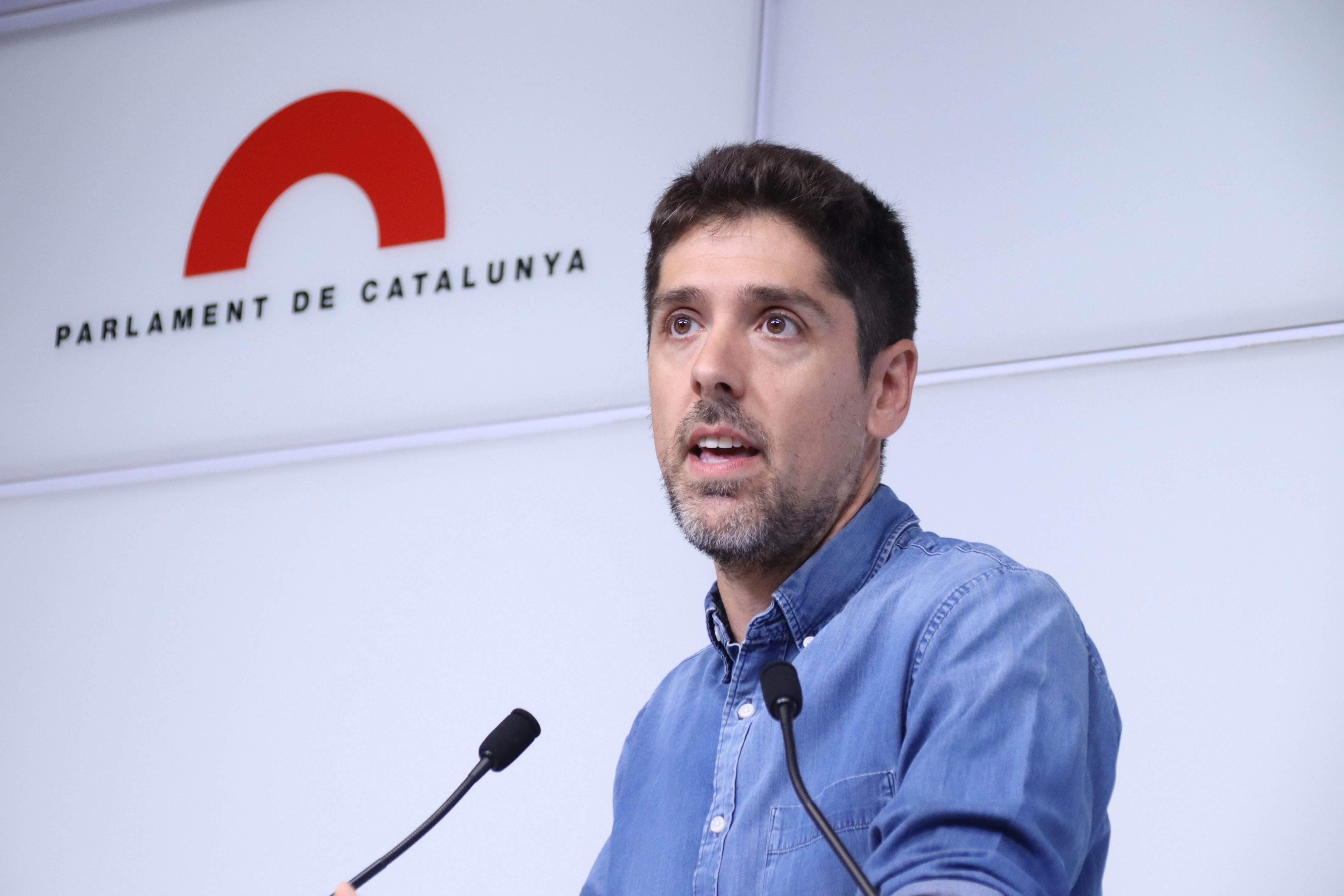 Els comuns celebren la reunió entre Puigdemont i el número 3 del PSOE: "És el camí a seguir"