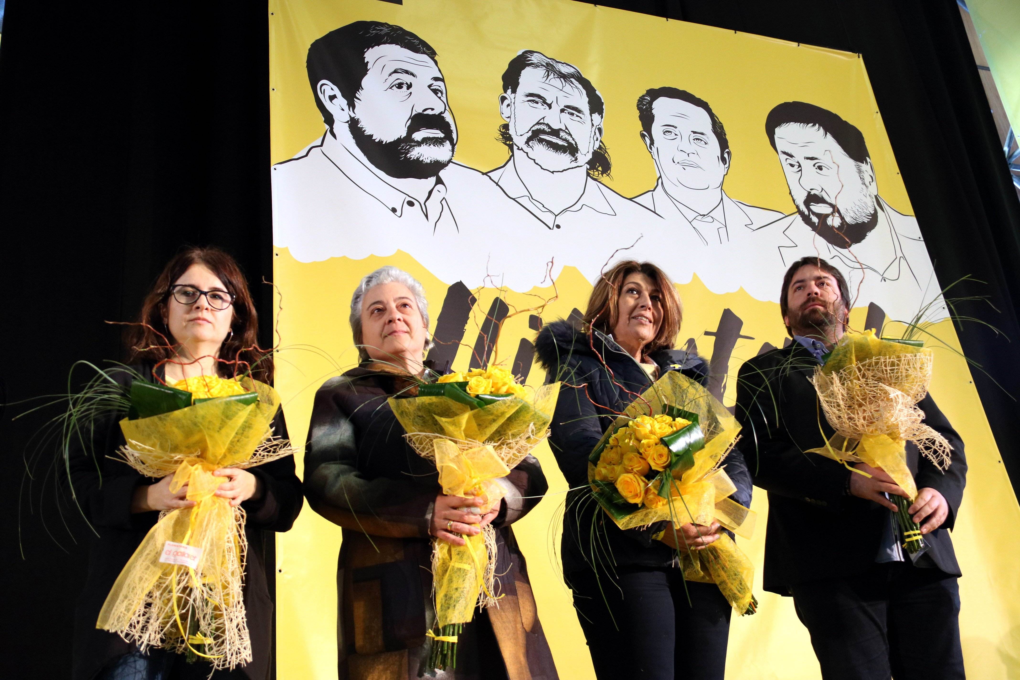 Familiars dels presos catalans, d'Altsasu i de Valtonyc, al Parlament Europeu