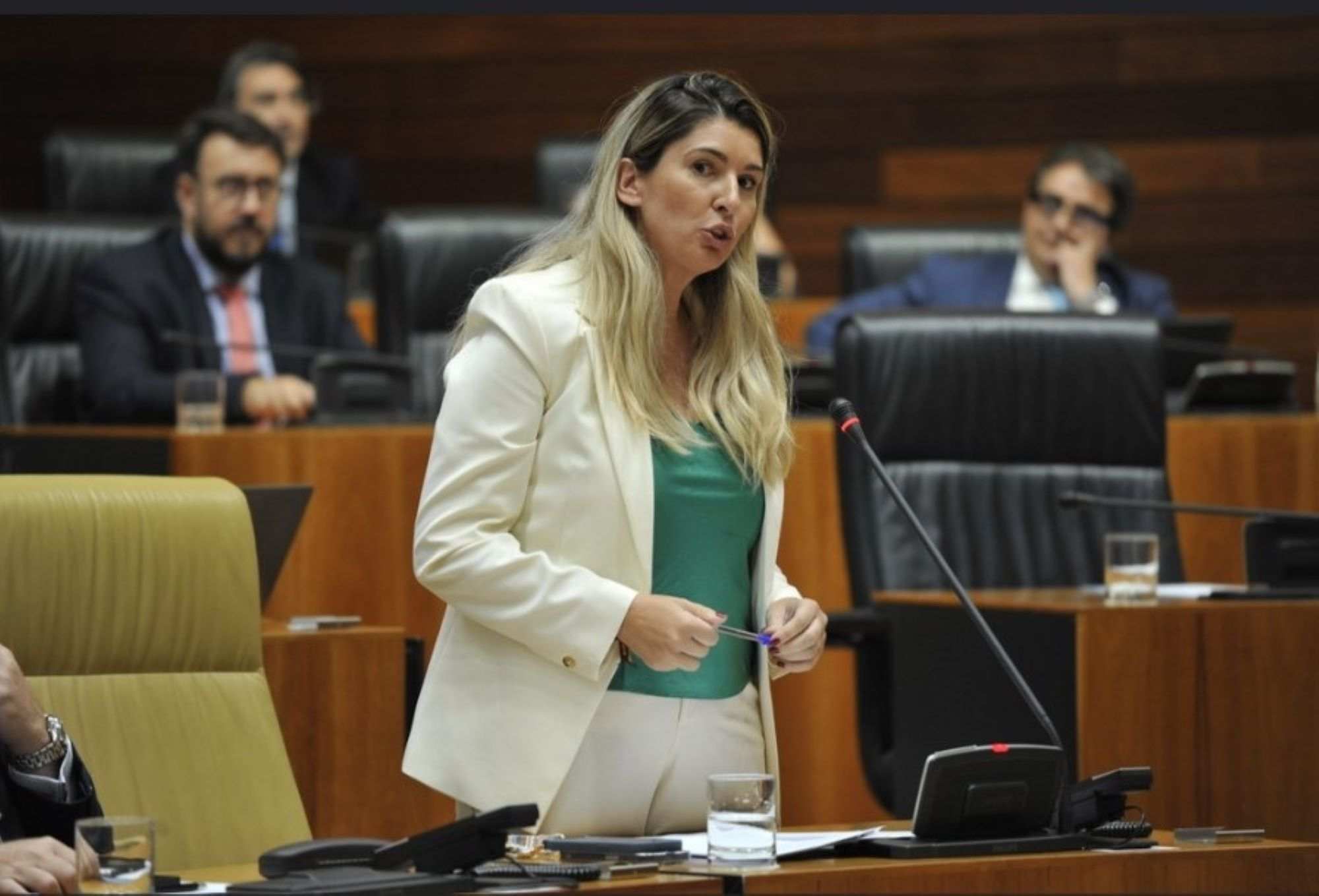 Dimite la única consejera de Vox en el gobierno de Extremadura