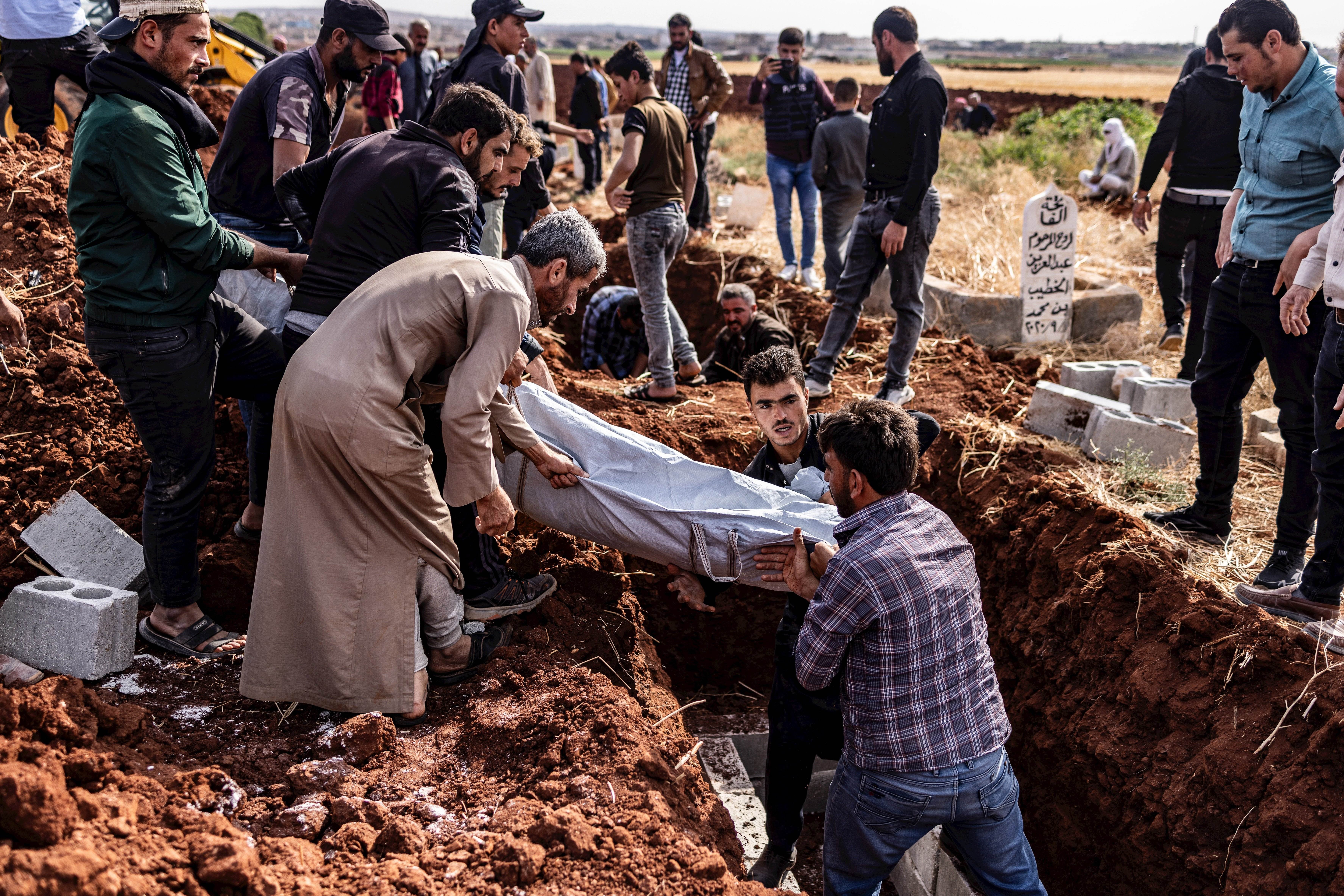 Un ataque contra una academia militar en Siria mata a más de 60 personas