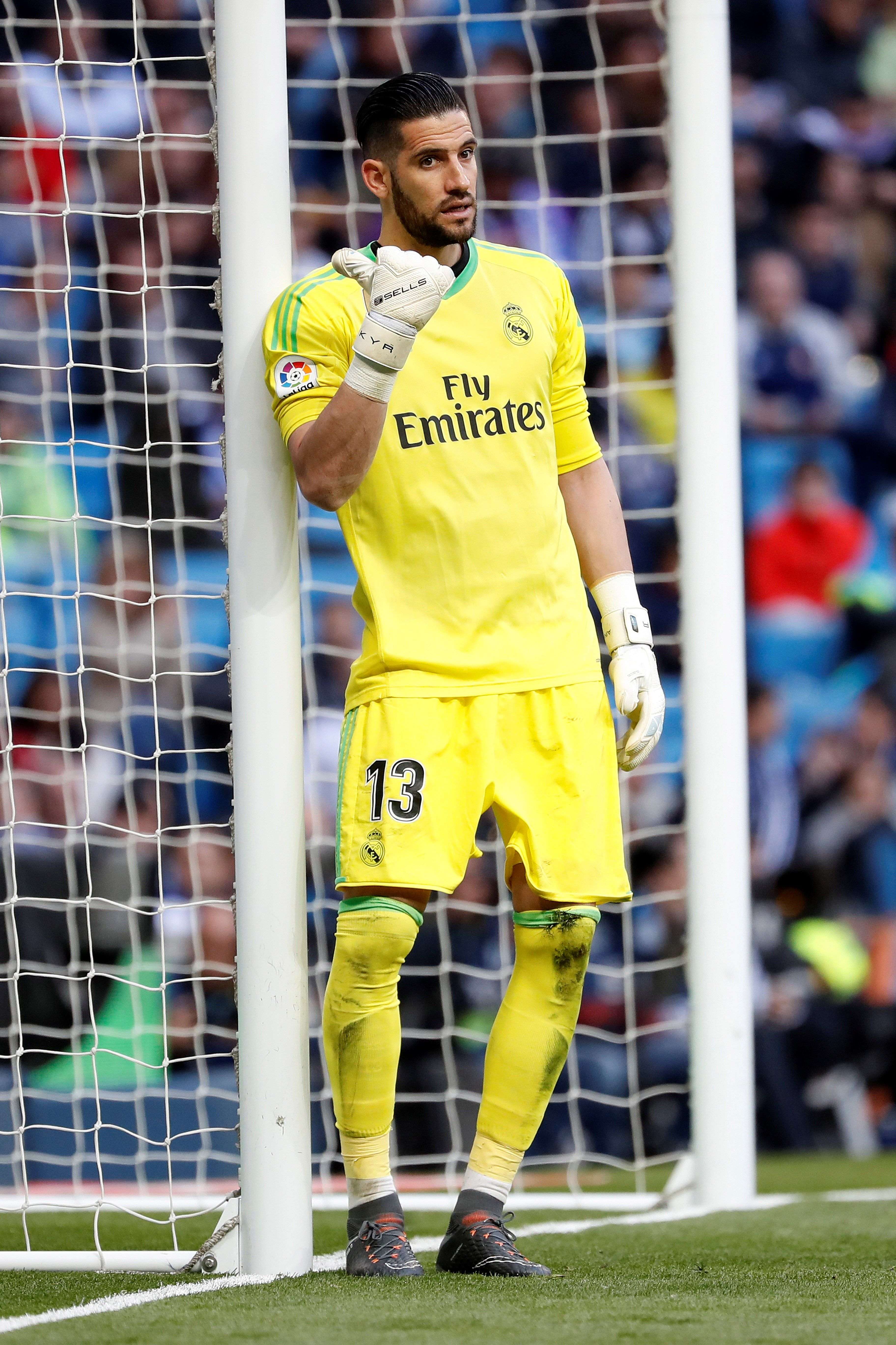 Kiko Casilla es recorda del Barça durant la celebració del Madrid