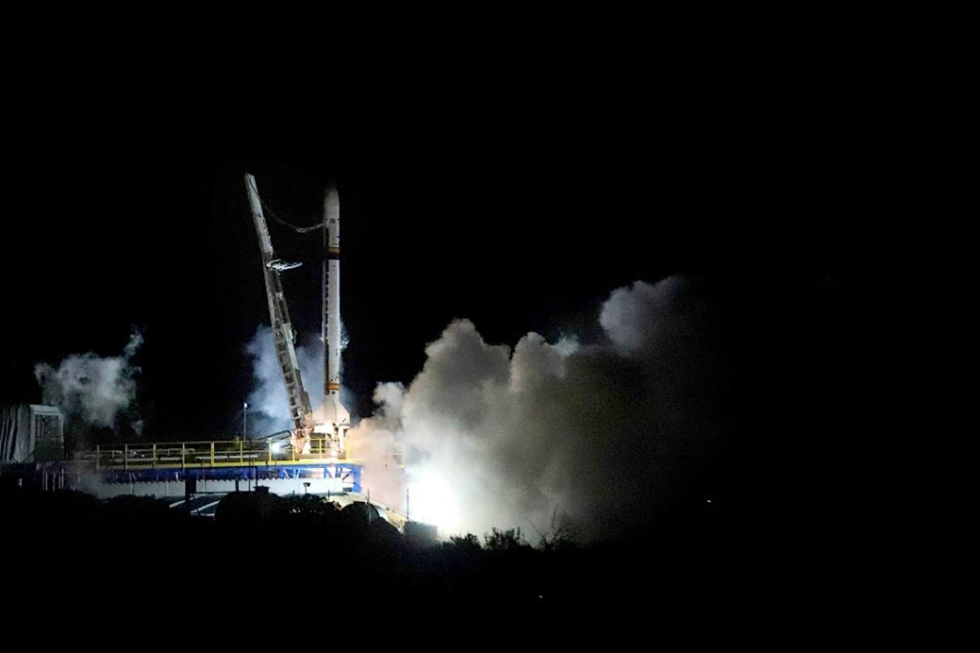 El cohete español 'Miura 1' llega al espacio con éxito después de 2 intentos fallidos