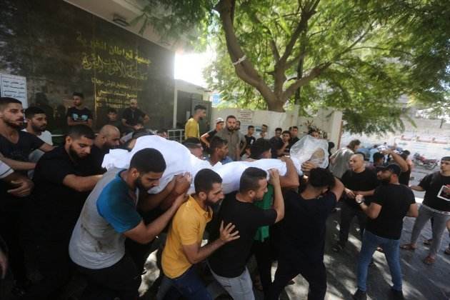 EuropaPress 5490300 07 october 2023 palestinian territories gaza city mourners carry the bodies (1) EuropaPress 5490300 07 october 2023 palestinian territories gaza city mourners carry the bodies (1)