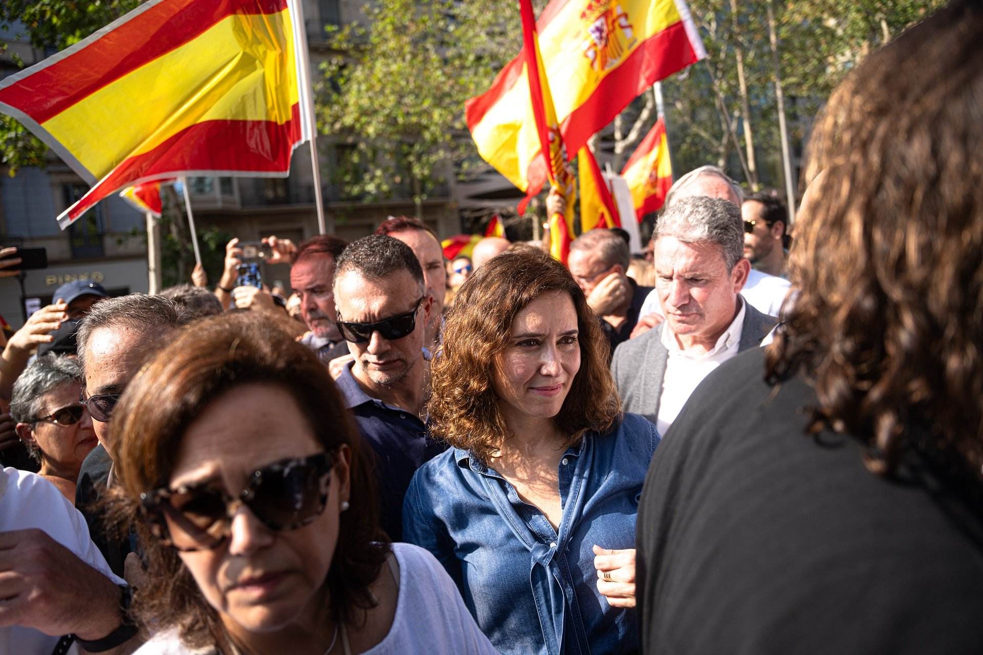 El PP madrileño hace gala de los gritos contra Puigdemont en la manifestación de Barcelona