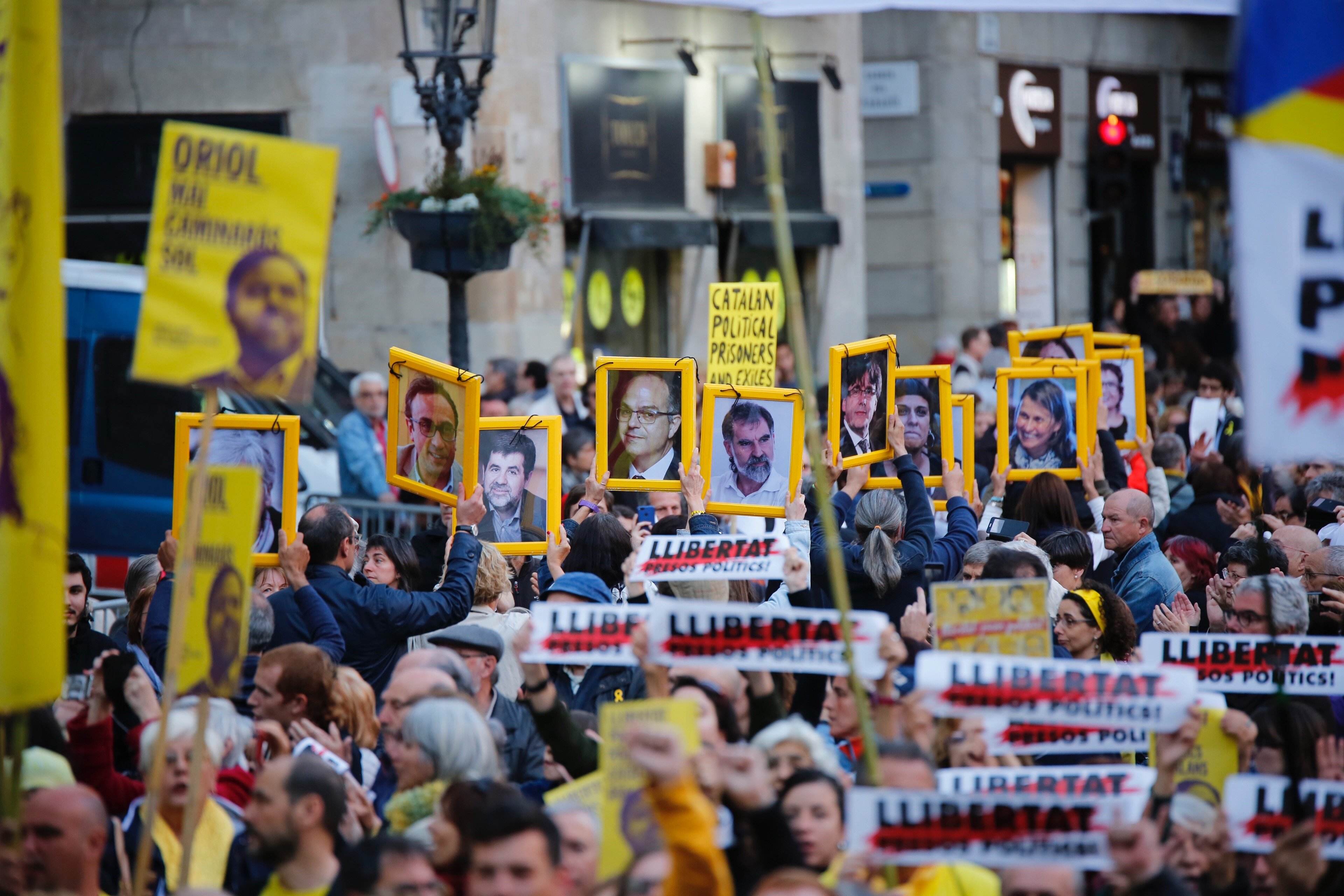 Effects of article 155 intervention in Catalonia: 259 fired, 7 in exile, 9 in prison