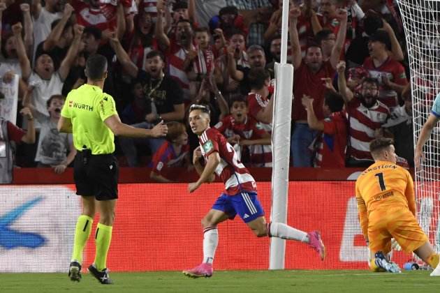 Bryan Zaragoza, tras anotar un gol contra el Barça / Foto: EFE Bryan Zaragoza, tras anotar un gol contra el Barça / Foto: EFE