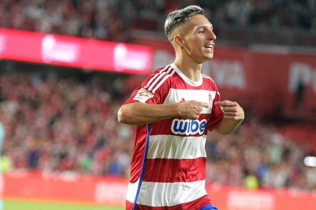 Bryan Zaragoza celebrant un gol seu contra el Barça / Foto: EFE