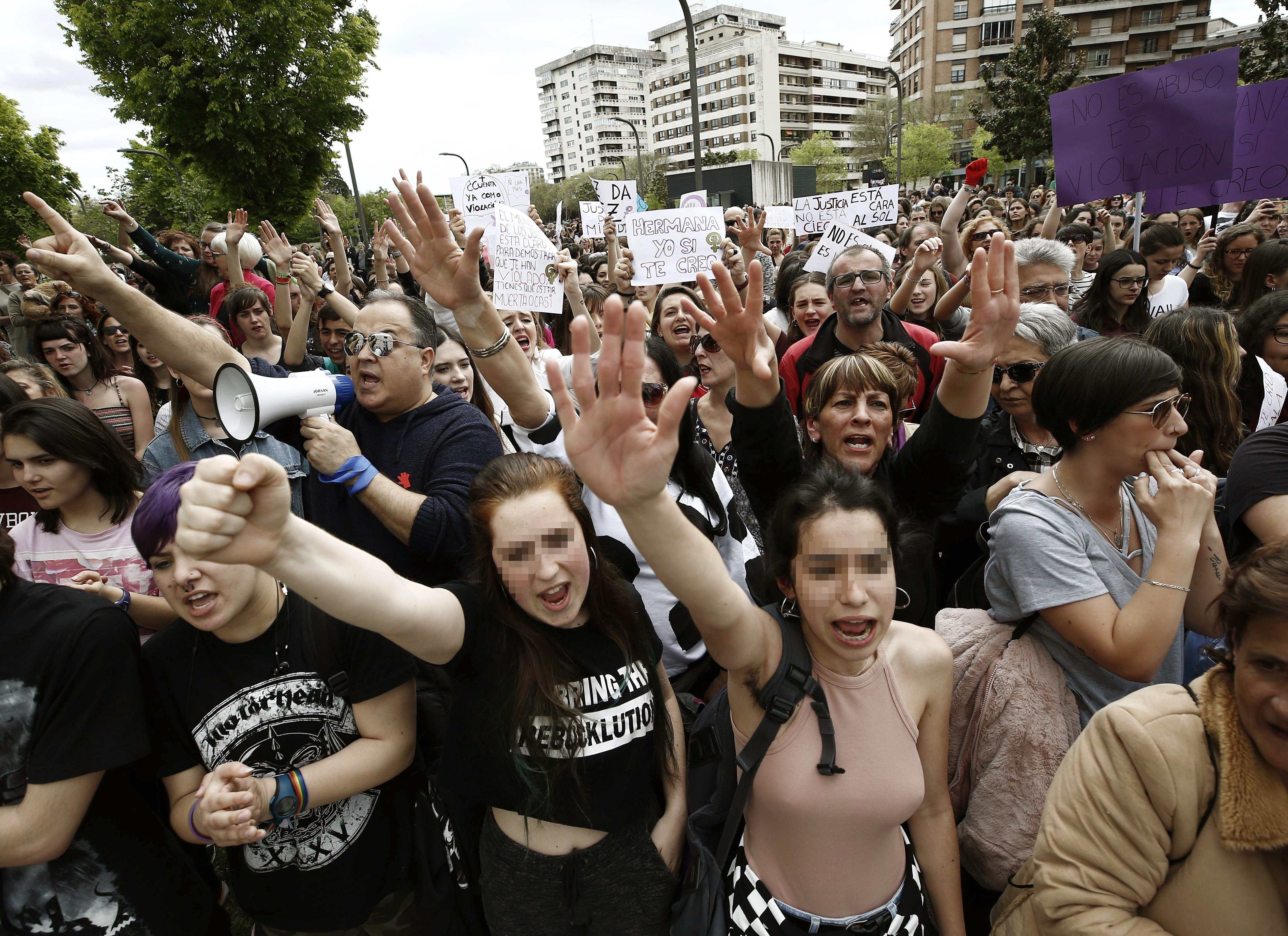 Feministas protestan en el Dos de Mayo por la sentencia de La Manada
