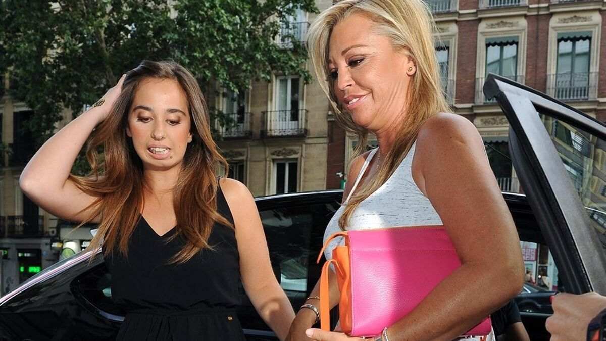 Andrea Janeiro y Belén Esteban Andrea Janeiro y Belén Esteban