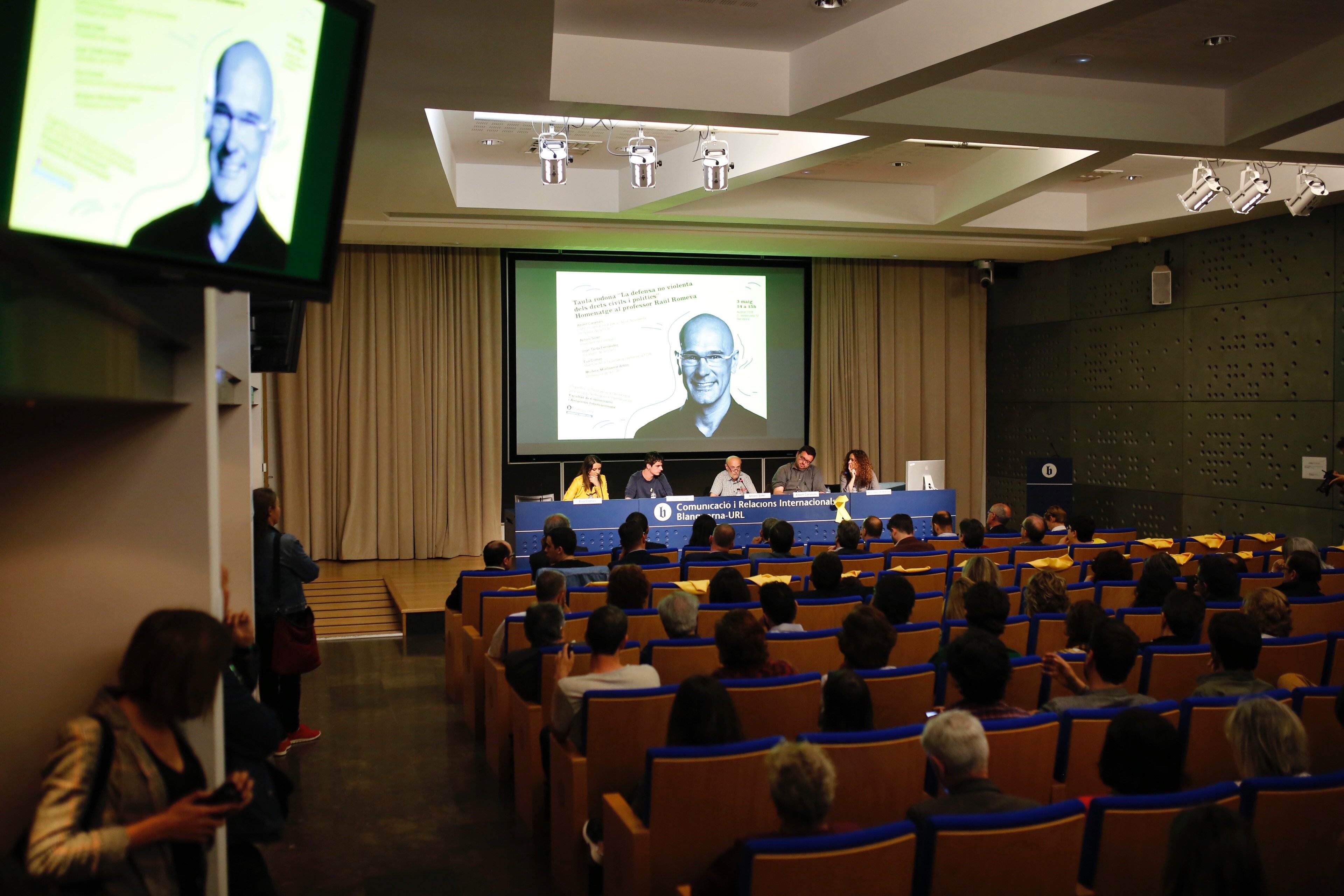 La crida de Romeva en un acte a la Blanquerna: "No ens lamentem, reivindiquem-nos cada dia"