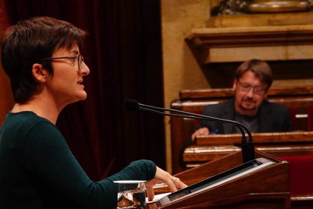marta ribas parlament - roberto lazaro