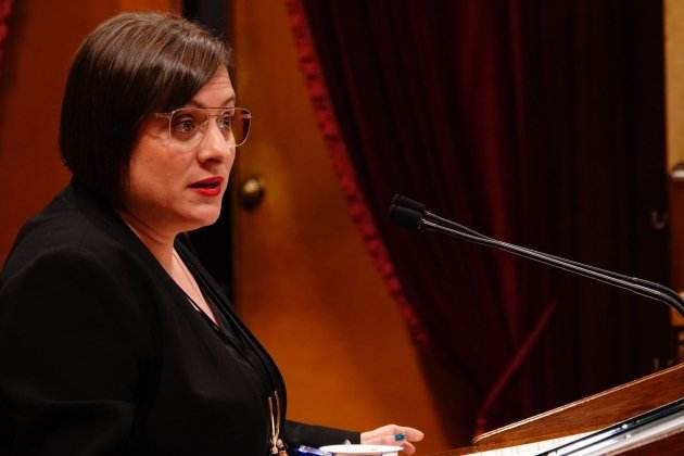 noemi de la calle cs parlament - roberto lazaro