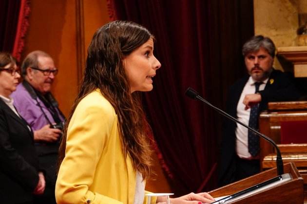 monica sales jxcat parlament - roberto lazaro