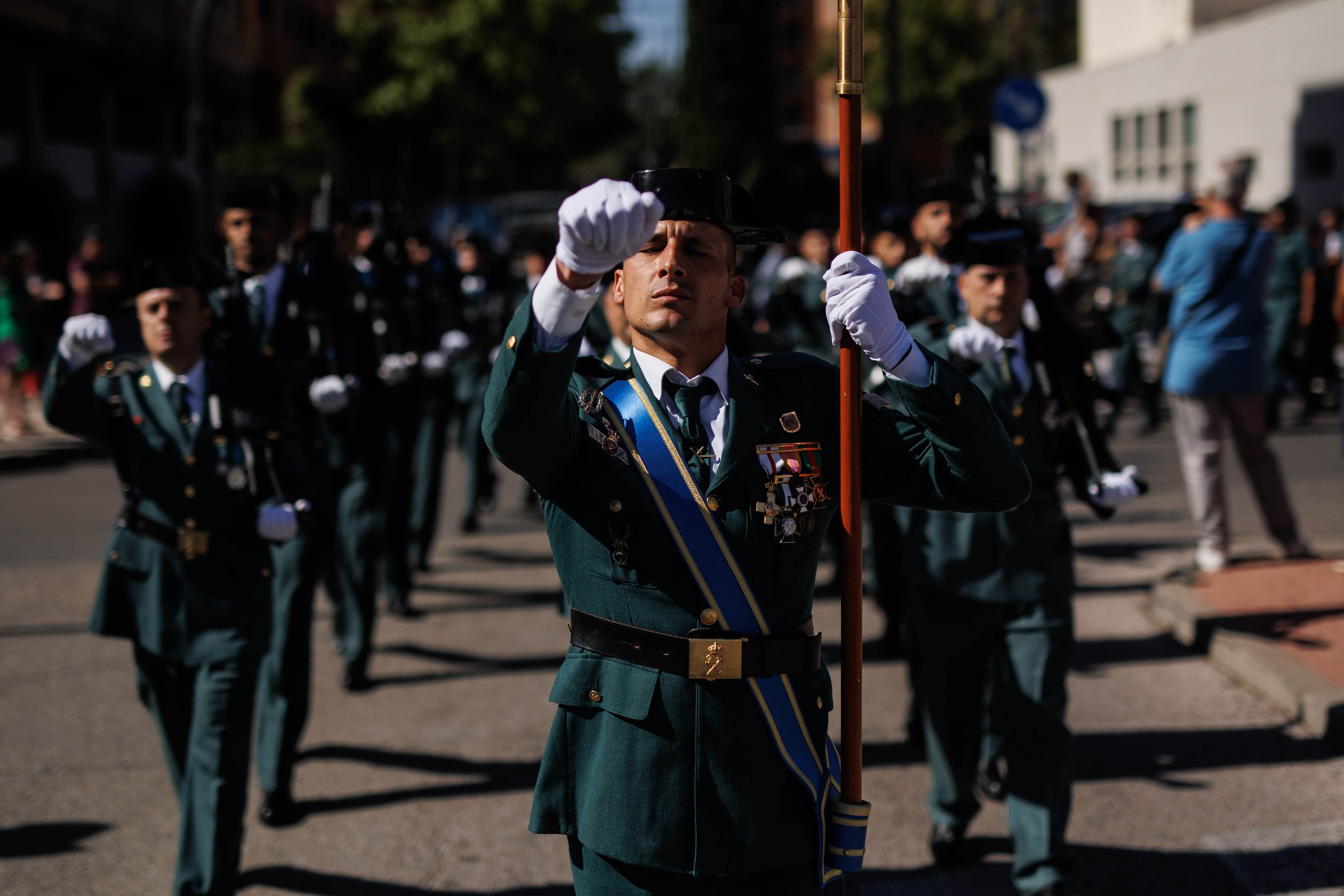 Creus que s'han de suprimir les desfilades militars espanyoles?