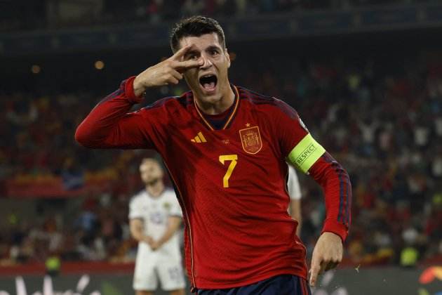 Álvaro Morata celebració Escòcia / Foto: EFE - Julio Muñoz