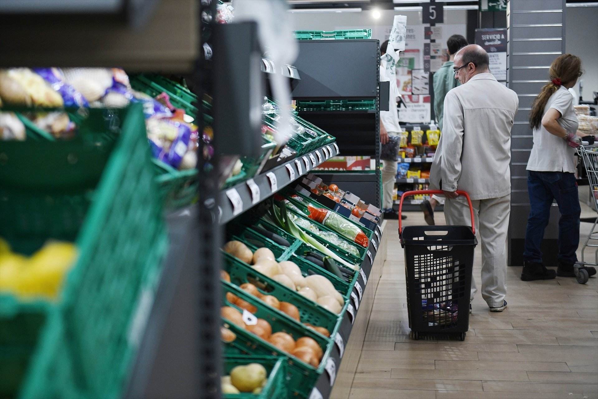 Inflation in Catalonia jumps 0.9% in a month to reach 3.4% in renewed upward trend