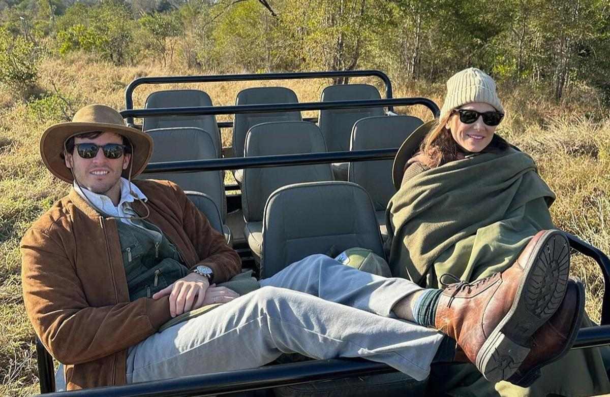 Íñigo y Tamara en un safari