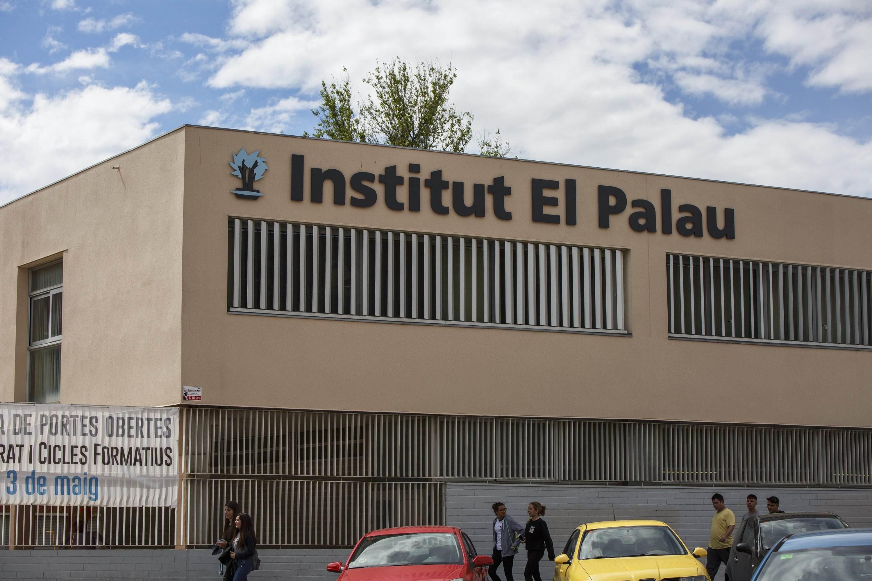 Los profesores de El Palau piden parar la represión contra la escuela catalana