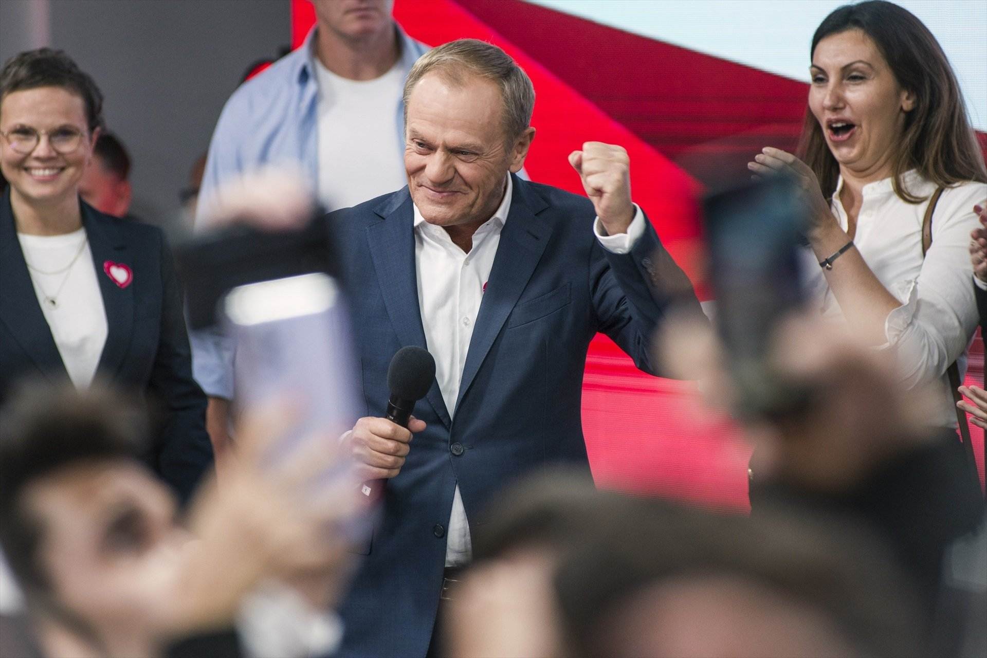 El escrutinio confirma que Tusk podrá formar gobierno en Polonia: la ultraderecha pierde la mayoría