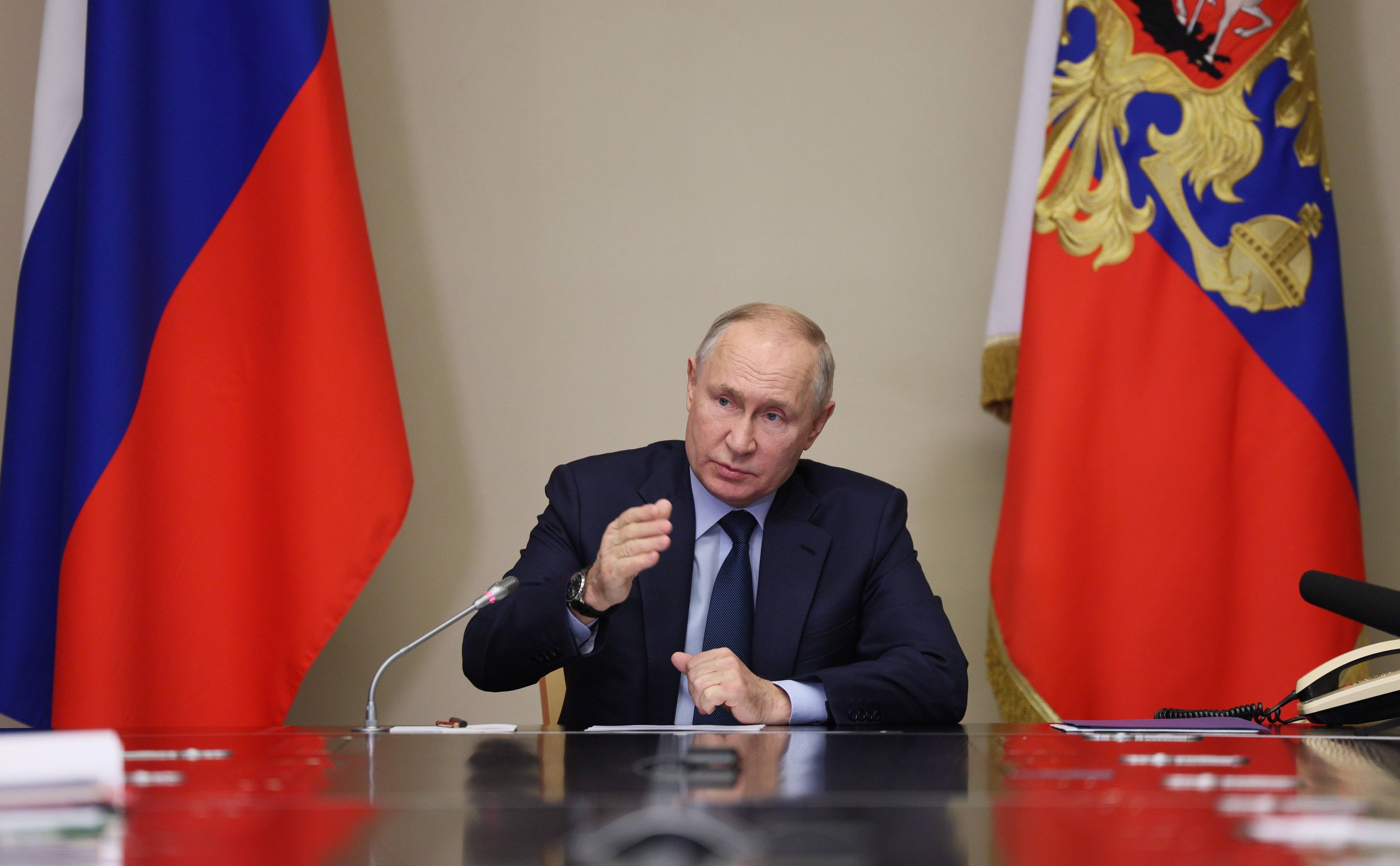 Putin afirma que "cal pensar en com aturar la guerra a Ucraïna" davant els líders del G20
