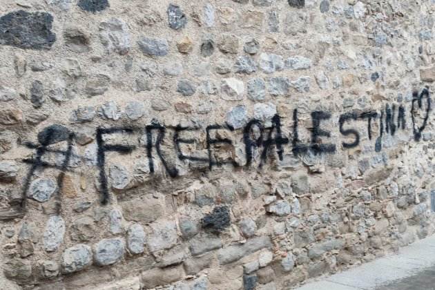call jueu Besalu / @amicscallscat call jueu Besalu / @amicscallscat