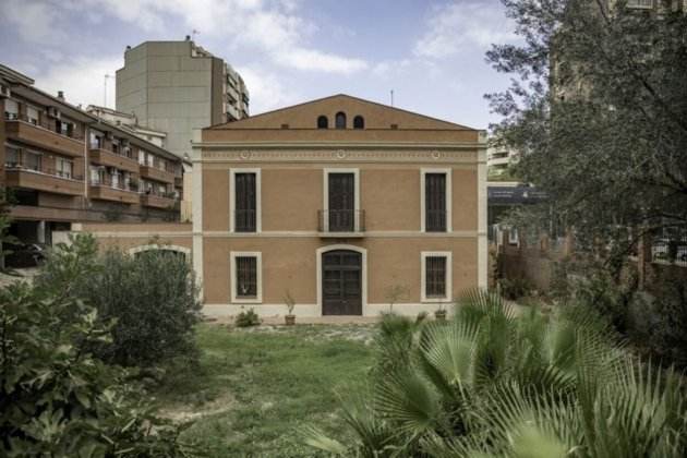 esquena cremat / 48h Open House esquena cremat / 48h Open House