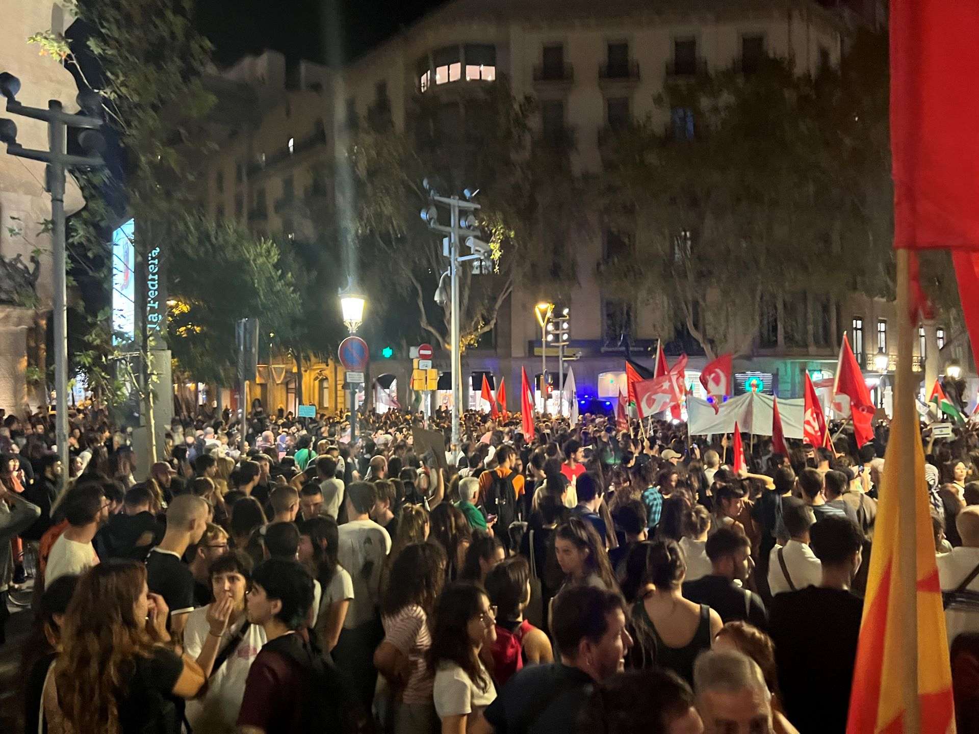 Unas 3.000 personas se manifiestan en Barcelona contra Israel y para exigir un alto al fuego en Gaza
