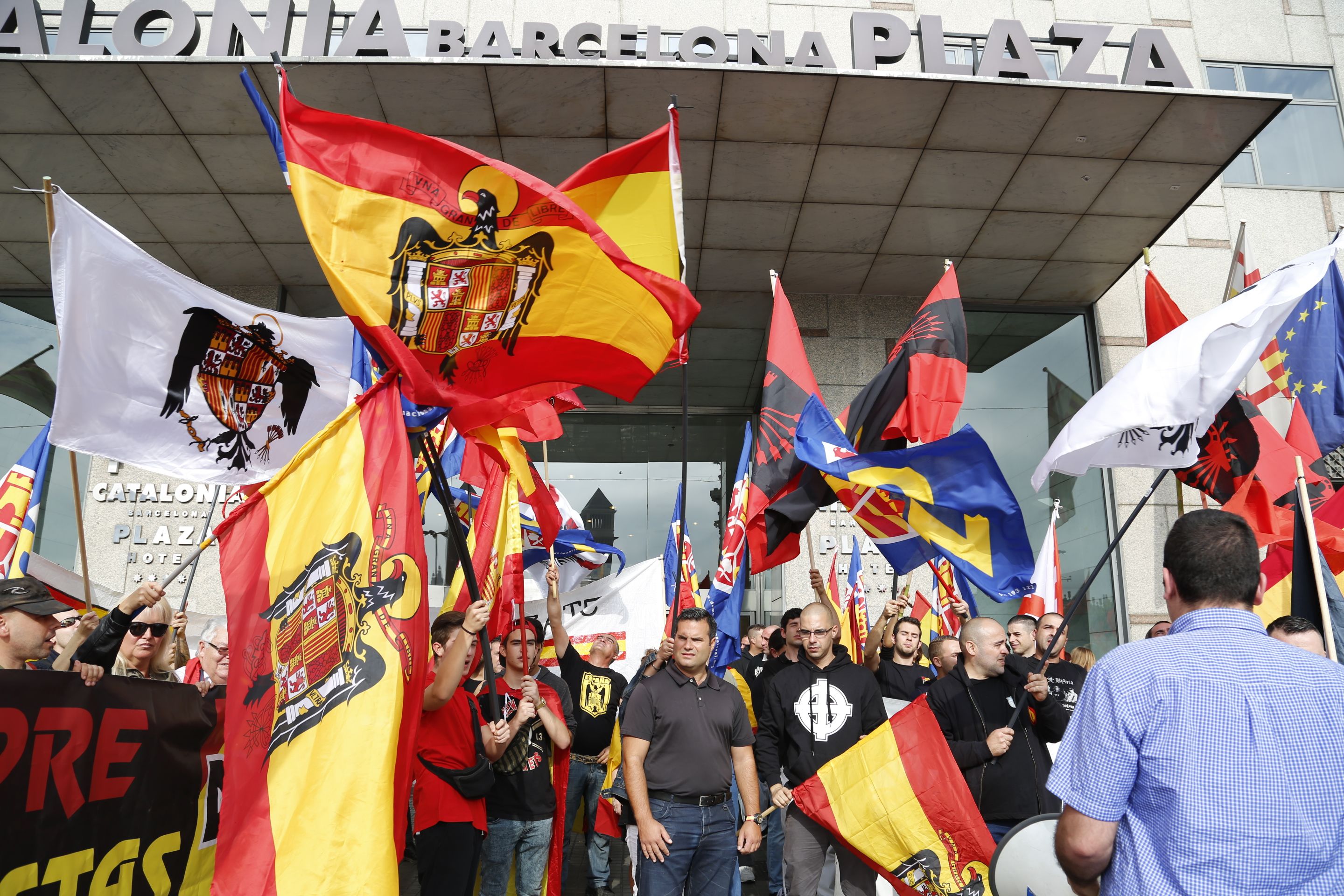 El proceso cohesiona y visibiliza la extrema derecha españolista