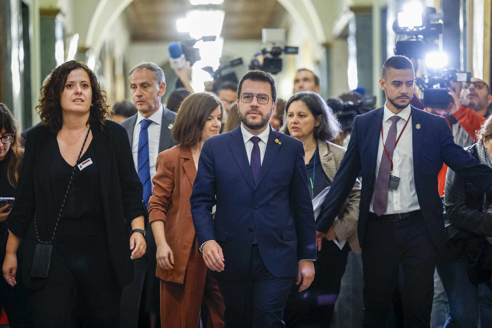Pere Aragonès evita el saludo oficial con el presidente del Senado