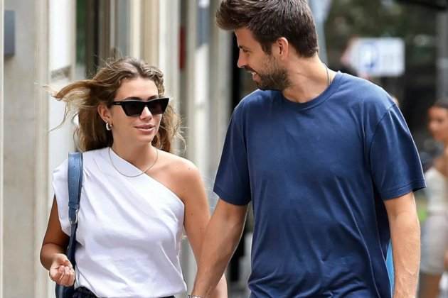 Piqué mira a Clara Chía, Instagram