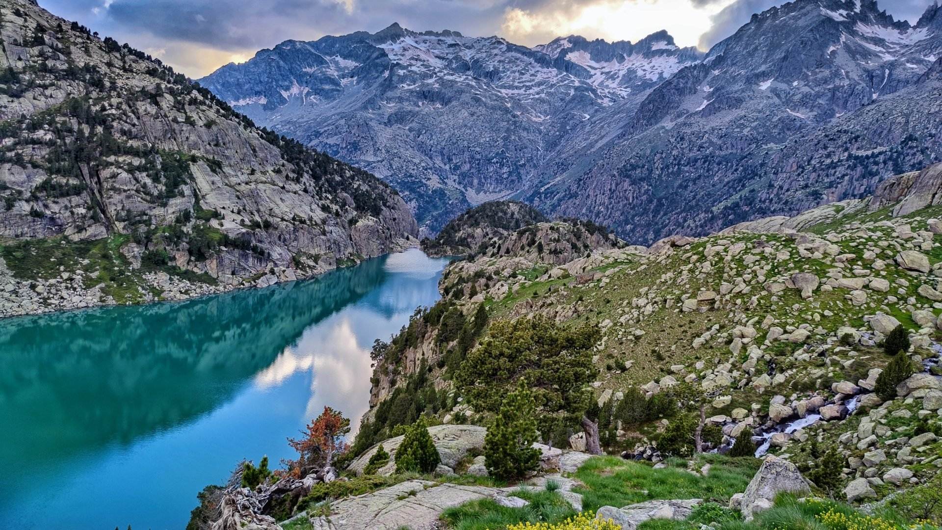 Parece un paisaje de postal de Suiza, pero lo tenemos en Catalunya: no te lo pierdas