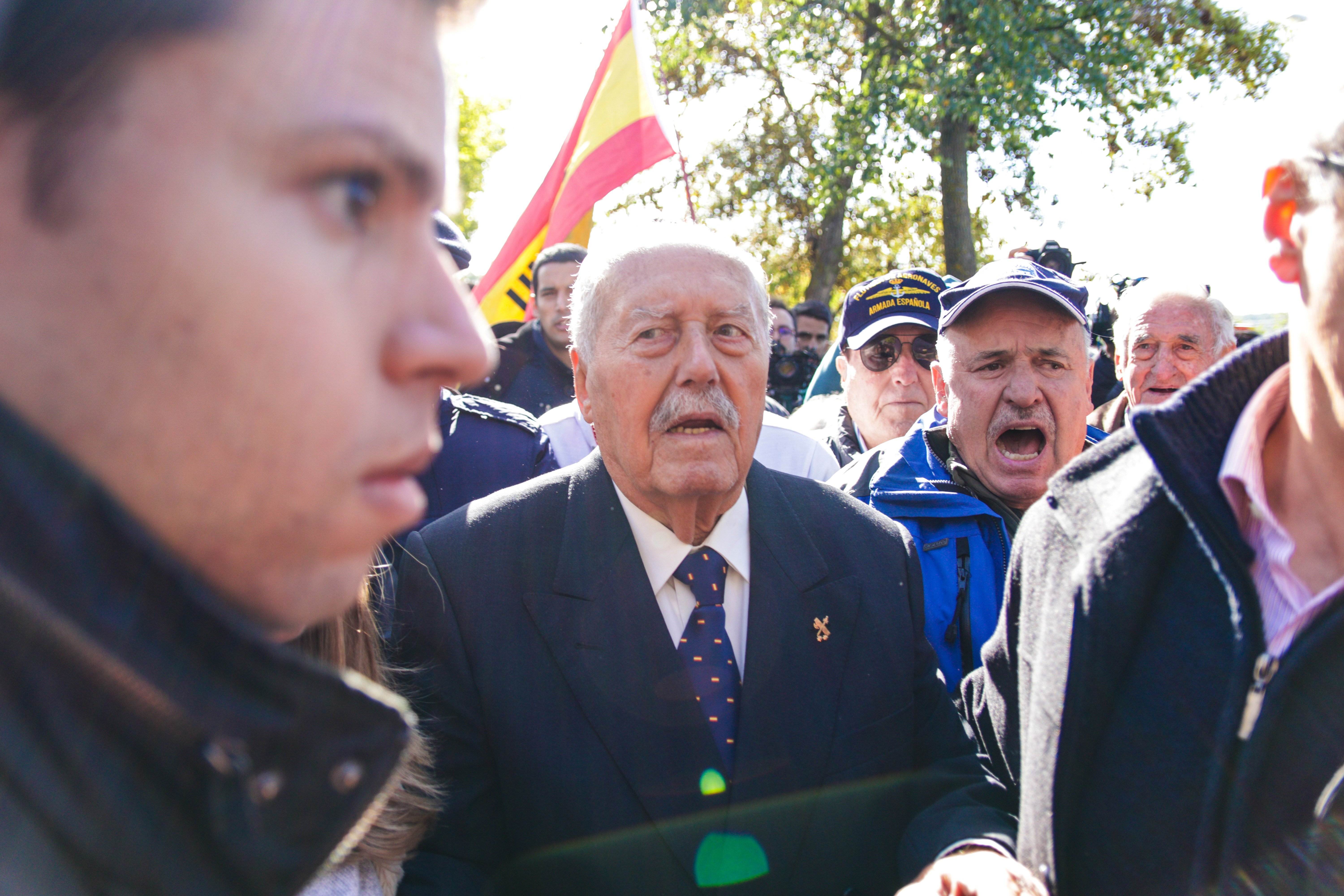 El golpista del 23-F, Antonio Tejero, lleva a Pedro Sánchez a la Fiscalía por "poner la patria en riesgo"