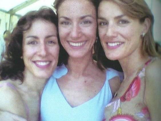 letizia amb les seves germanes letizia amb les seves germanes