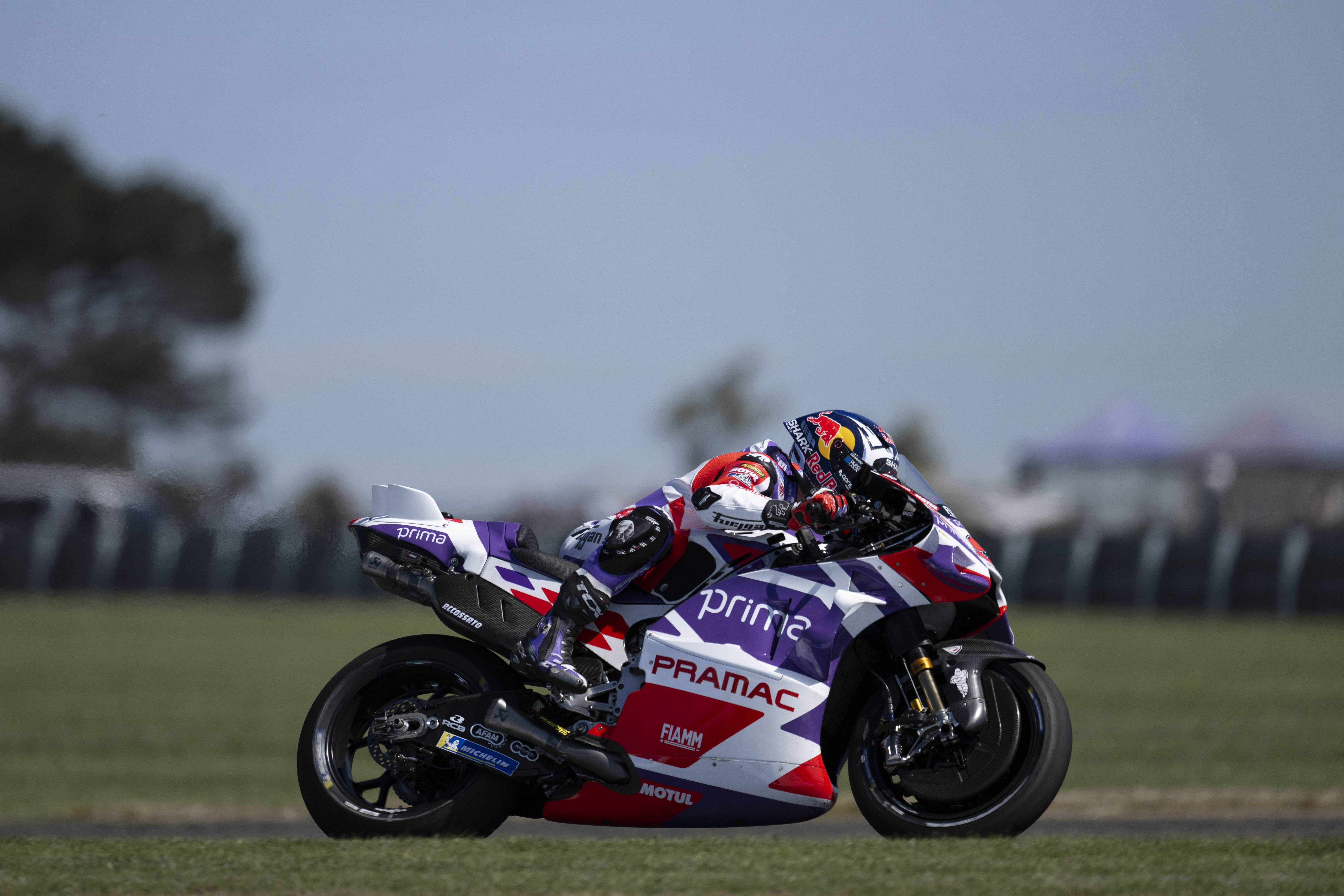 Jorge Martín ensopega amb la mateixa pedra i facilita la primera victòria de Johann Zarco a MotoGP