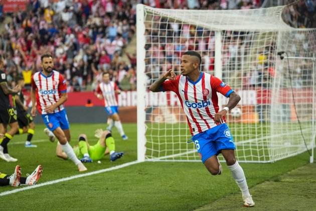 Sávio celebració gol Almeria / Foto: EFE - David Borrat