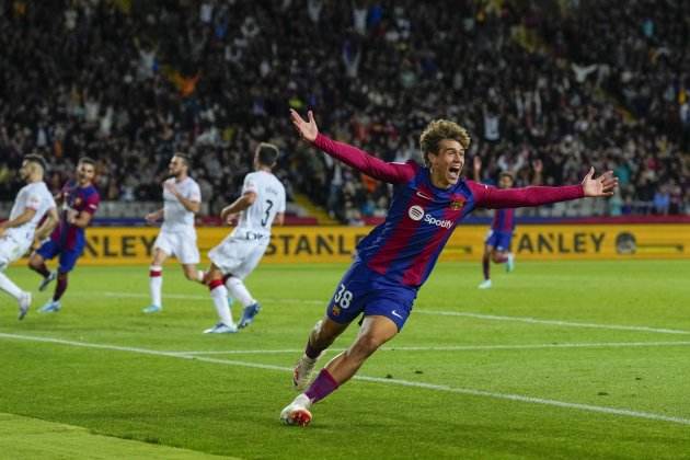 Marc Guiu celebrant el seu gol en el Barça - Athletic Club / Foto: EFE