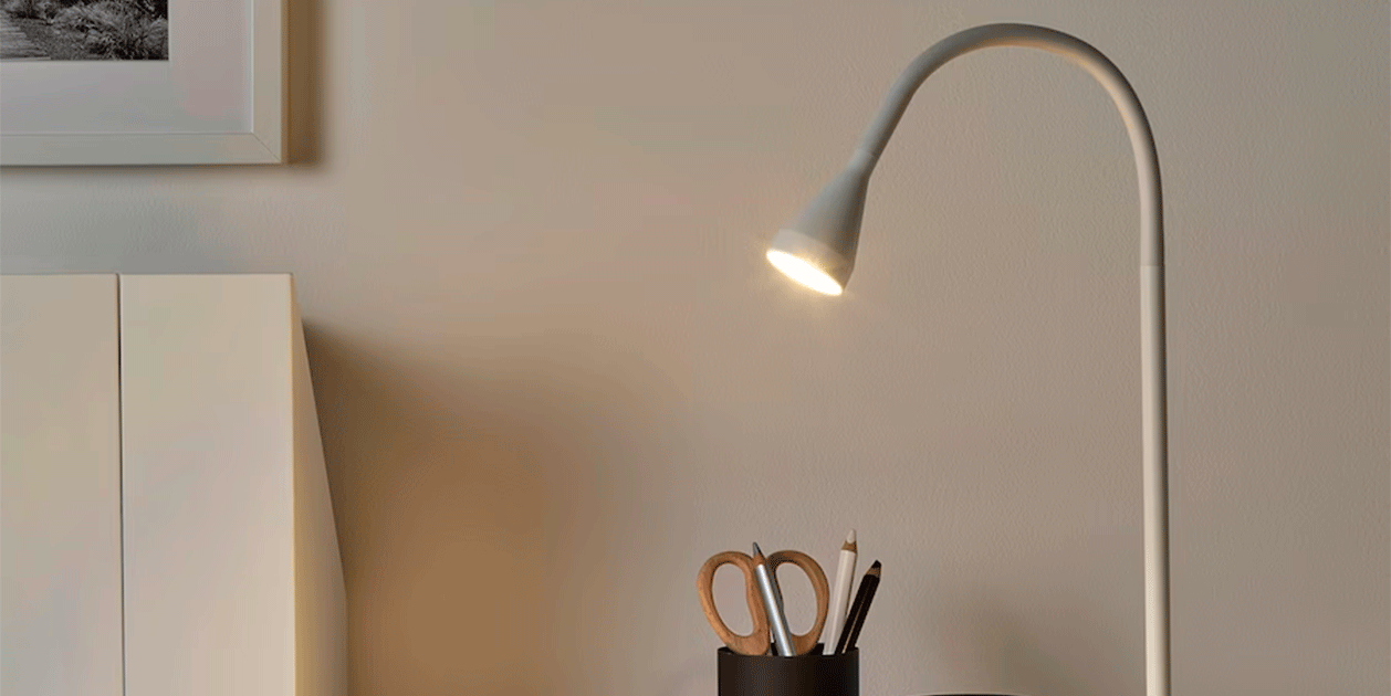 La lámpara de escritorio número 1 de Ikea consume un 85% menos de electricidad