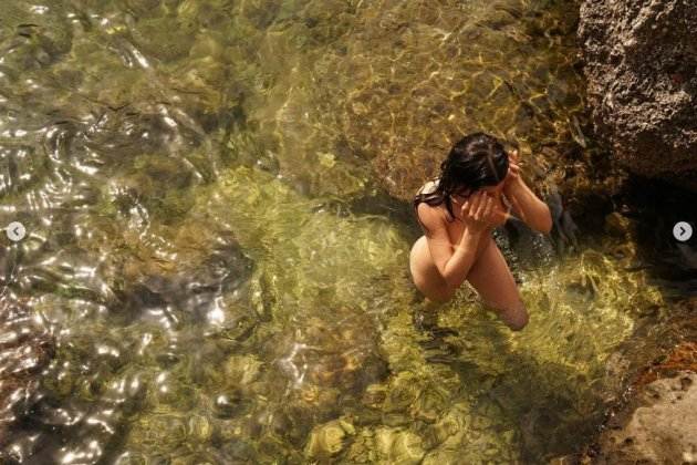Úrsula Corberó fent nudisme a Menorca al'estiu, Ig