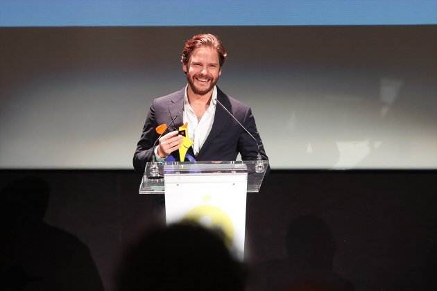 EuropaPress 5514915 actor hispanoaleman daniel bruhl recibe premio icon xii edicion evolution EuropaPress 5514915 actor hispanoaleman daniel bruhl recibe premio icon xii edicion evolution