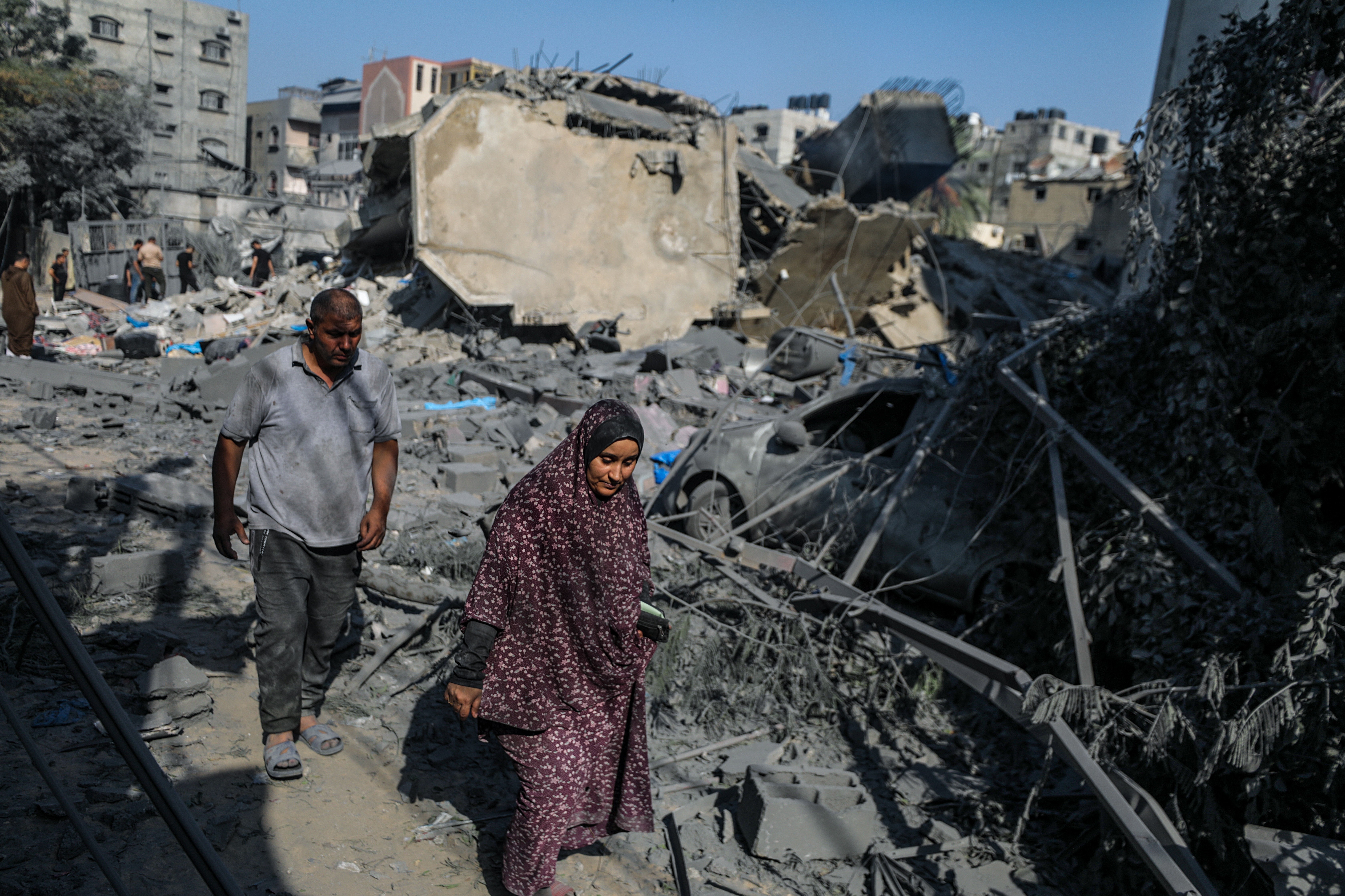 La ofensiva en Gaza se alarga: Israel espera el momento