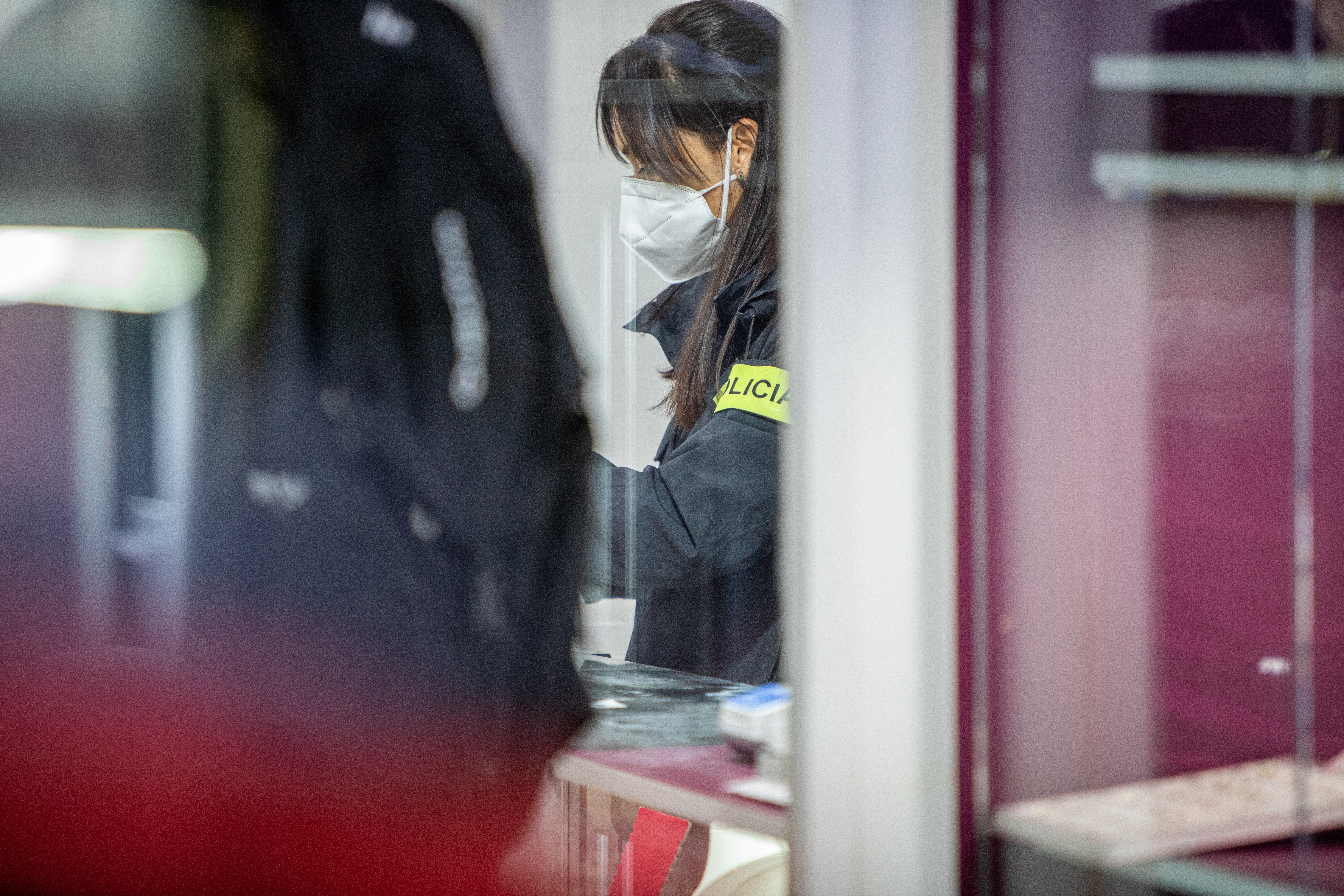 Atraco en una joyería de la ronda de Sant Antoni de Barcelona