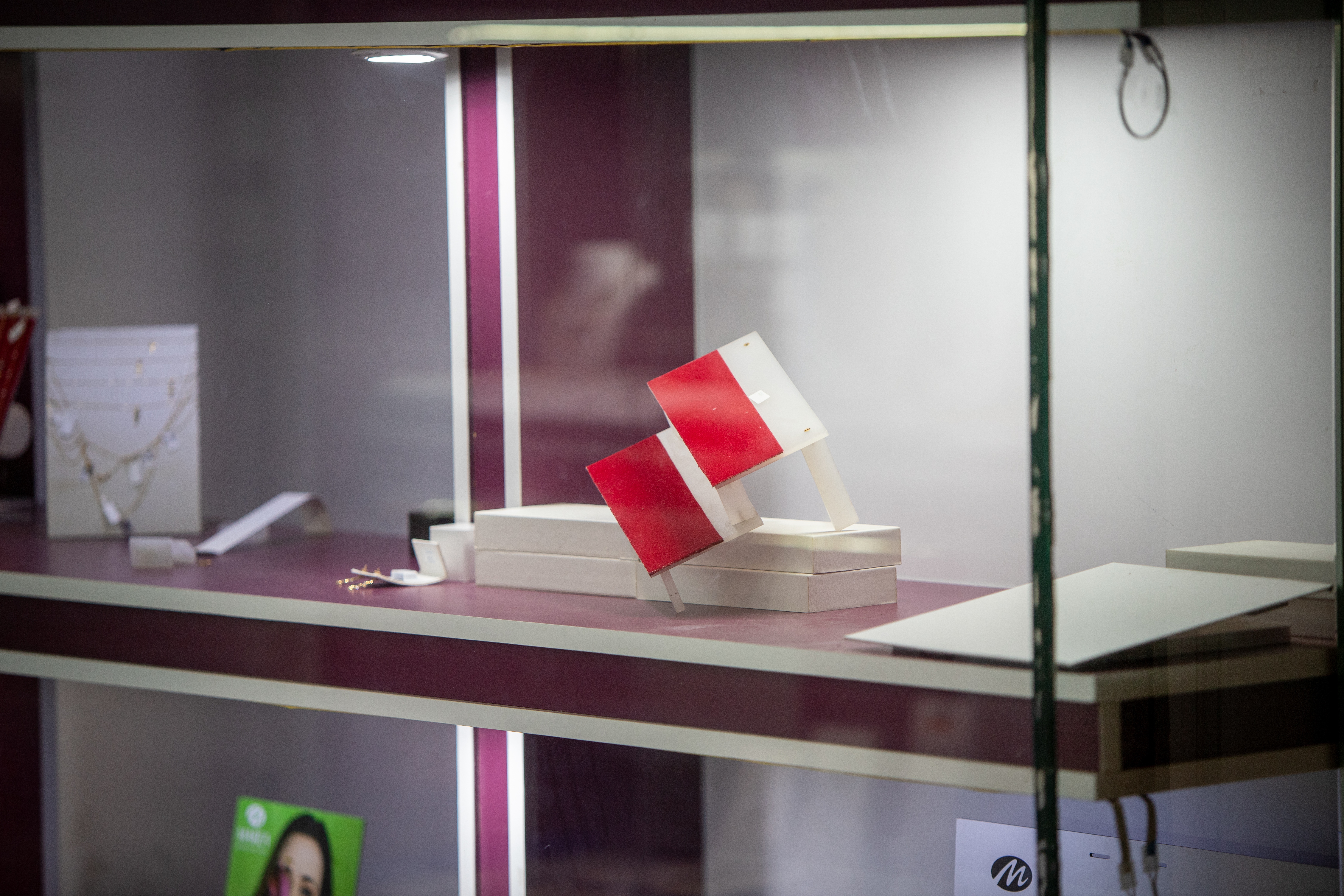 Atraco en una joyería de la ronda de Sant Antoni de Barcelona