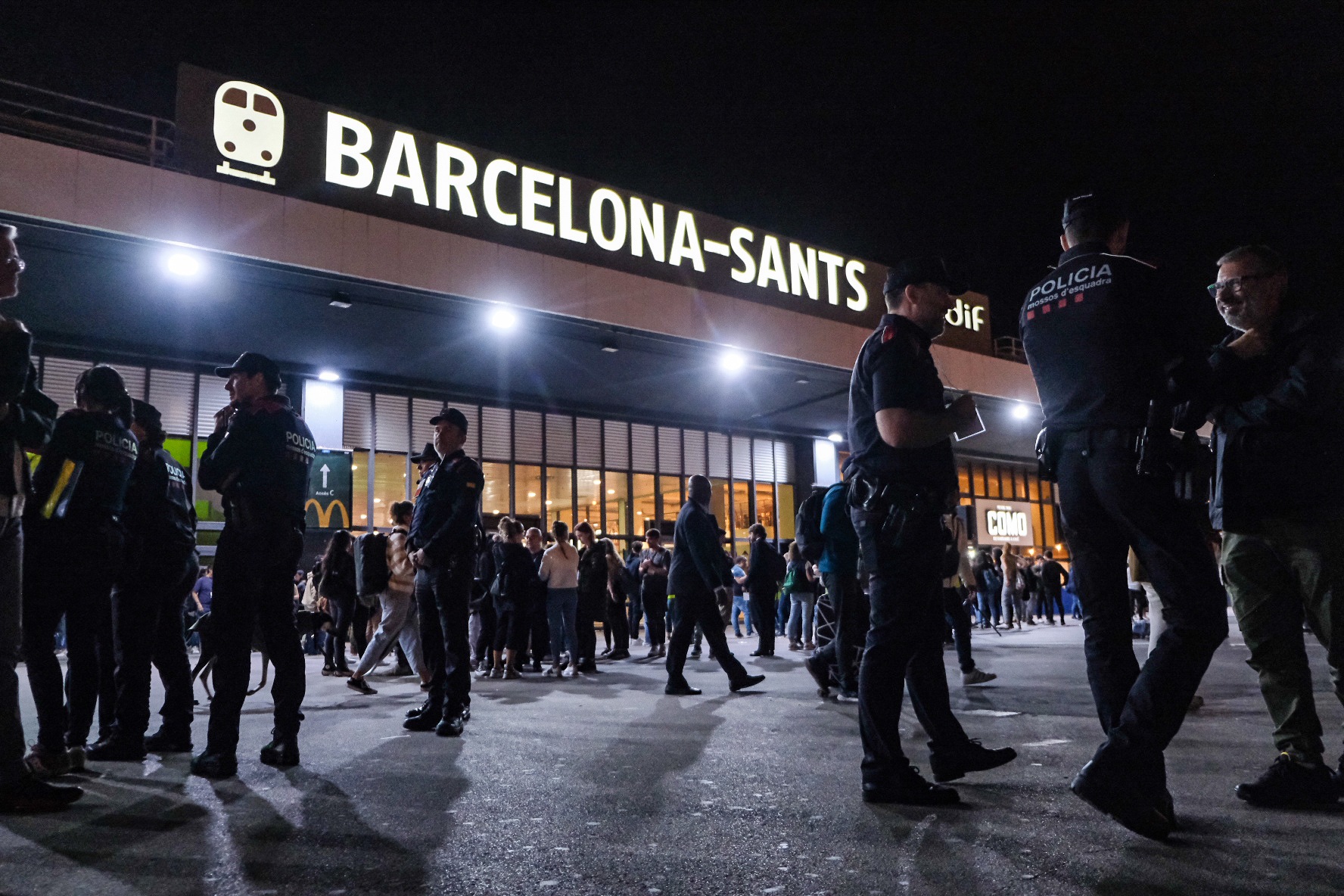 Esta es la alternativa a Montserrat Caballé para la estación de Sants que triunfa en redes