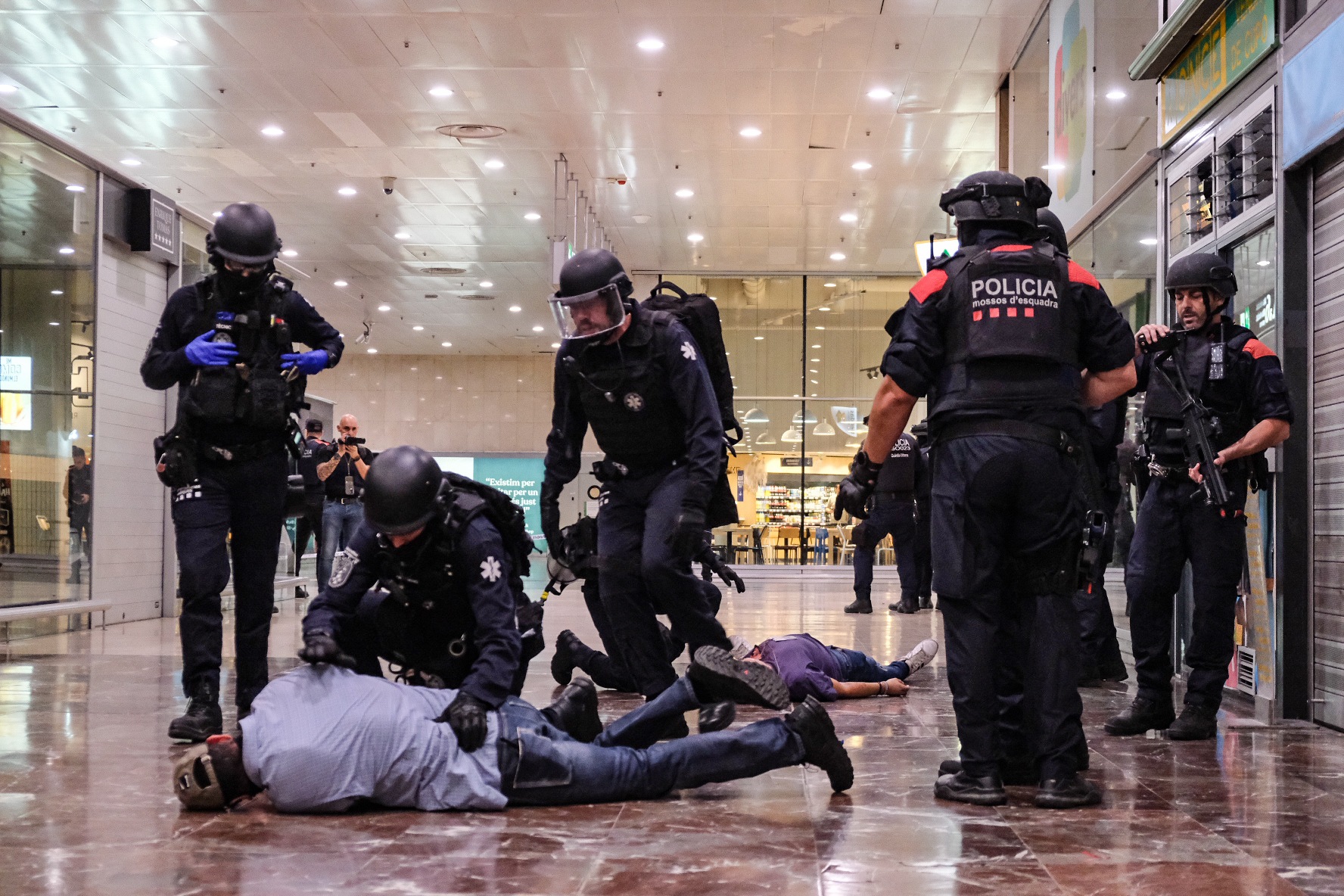 Els Mossos entrenen per combatre el terror amb el simulacre antiterrorista més important fet mai fins ara