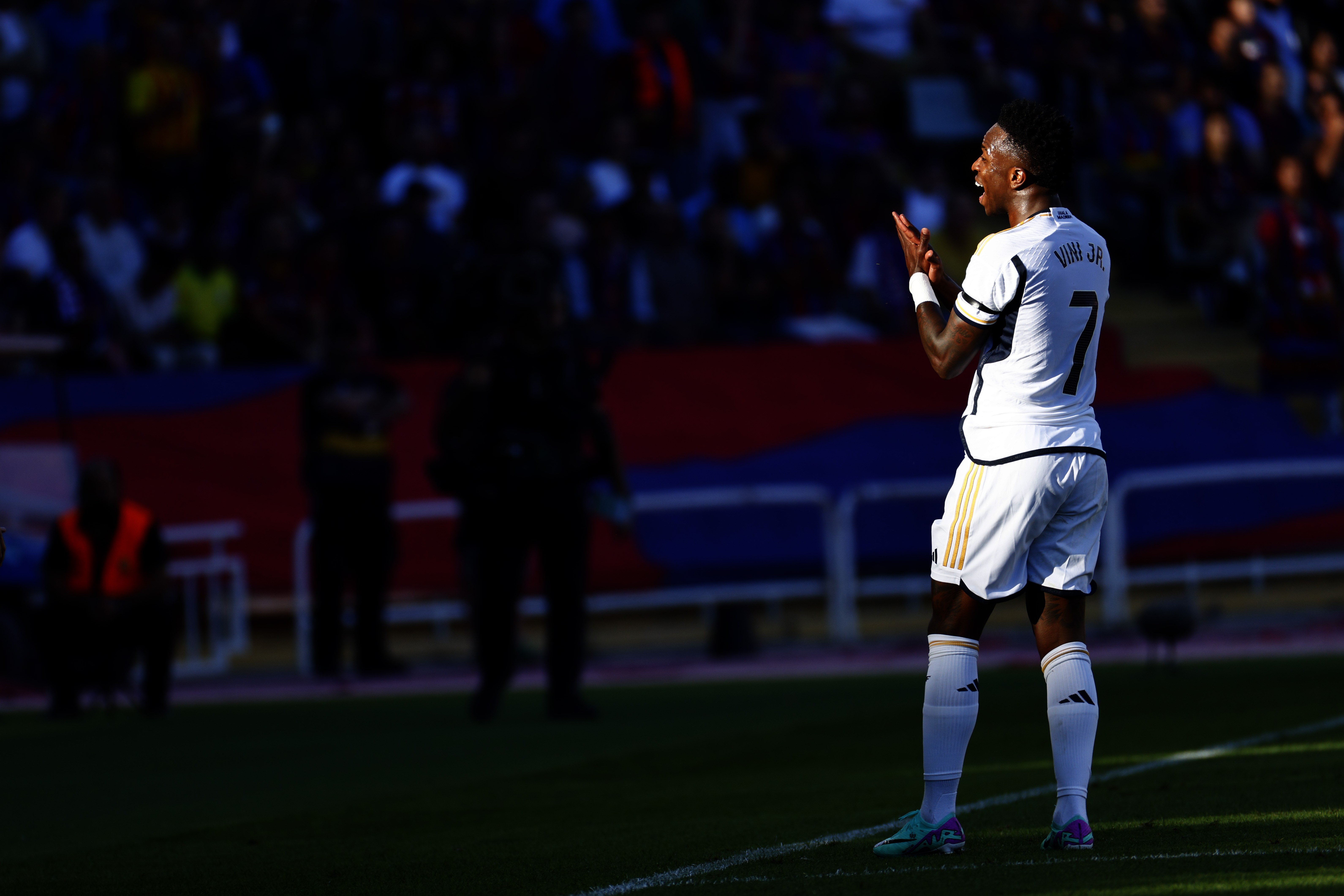 Cesión 6 meses para ocupar el puesto de Vinícius, llevaría el '9' del Real Madrid