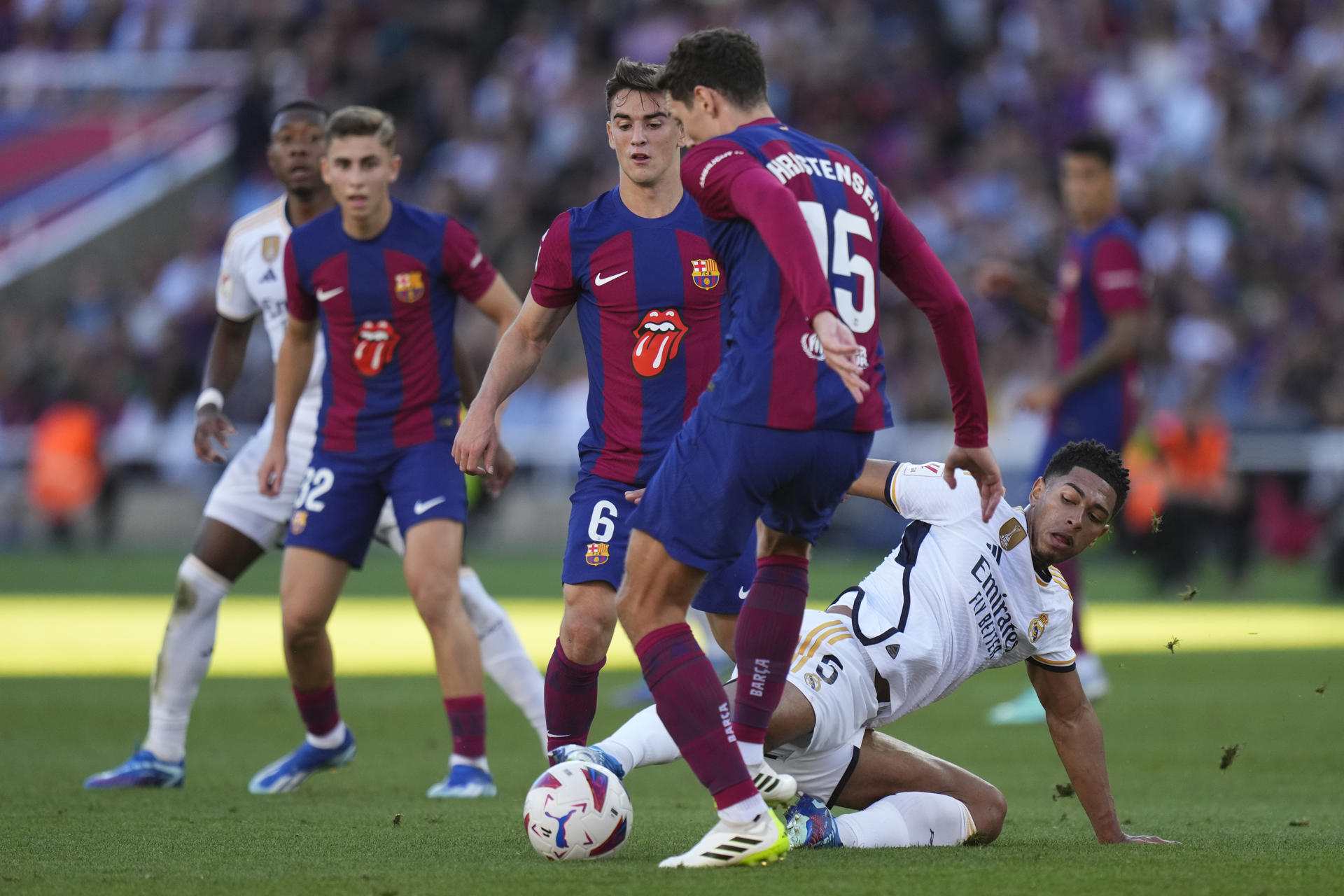 Gavi y Bellingham, enganchada en el Clásico, lo agarró por banda y se lo dijo a la cara