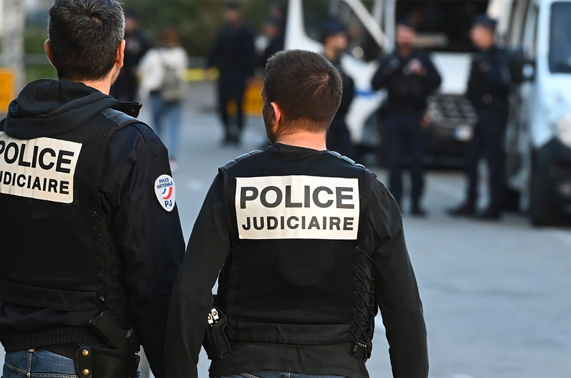 Neutralizada a tiros una mujer que hacía llamamientos y amenazas terroristas en una estación de París