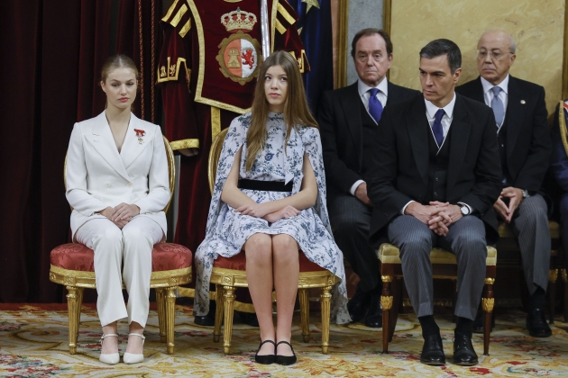 Leonor y Sofía en la jura de la Constituciòn, EFE