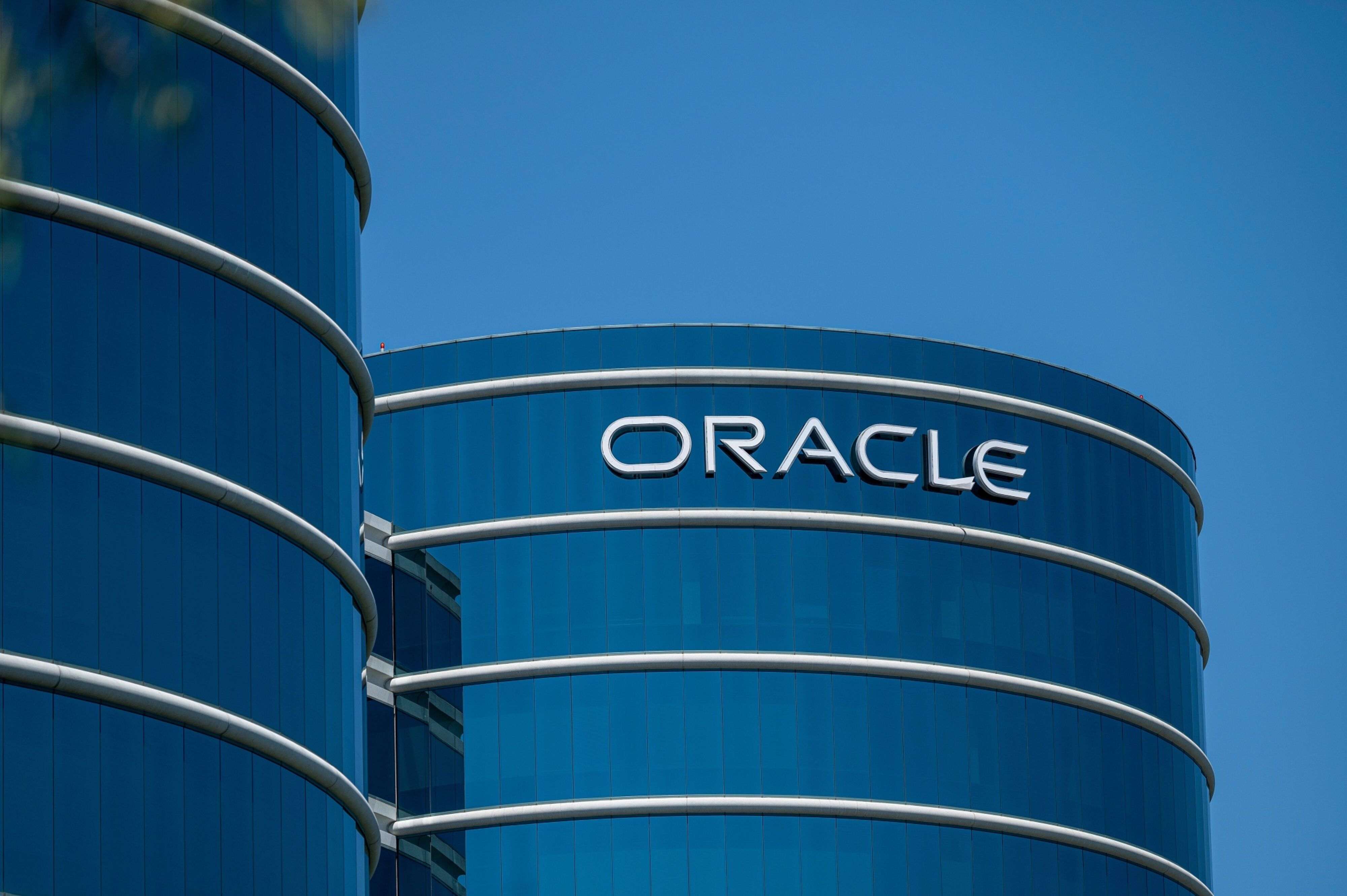 Oracle s'afegeix als proveïdors de serveis en núvol amb els quals treballa la UE
