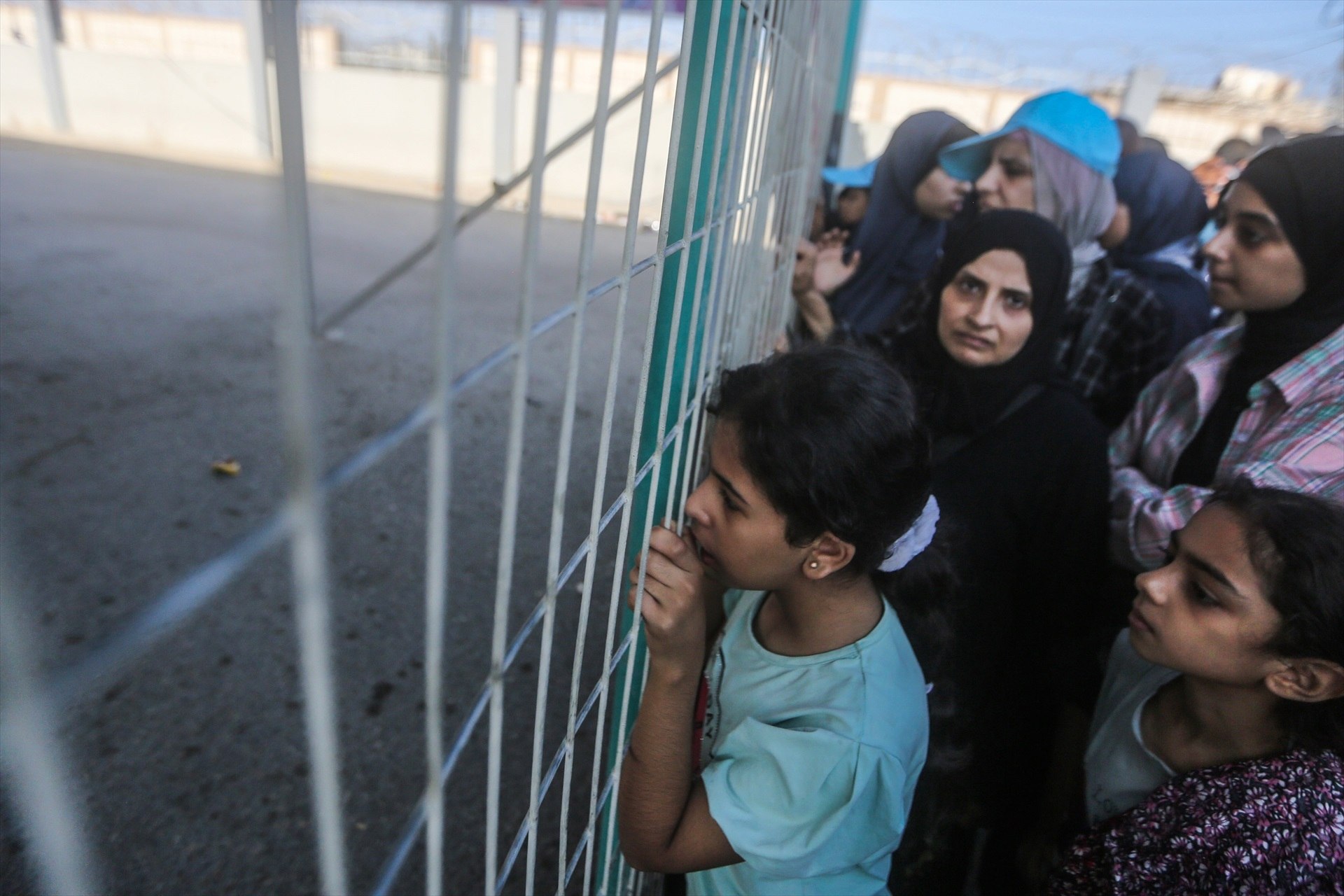 Extranjeros y heridos abandonan Gaza mientras Israel endurece su ofensiva en el norte de la Franja